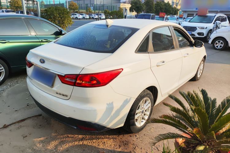 Used Ford Escort 2019 Revised Version 1.5L Manual Quality Enjoyment Type China VI Standard Rear Right 45 Deg