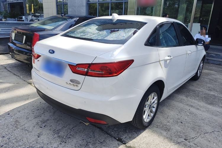 Used Ford Escort 2019 Revised 1.5L Automatic ZhiXiang Version (Tire Pressure Monitoring) China VI Standard Rear Right 45 Deg