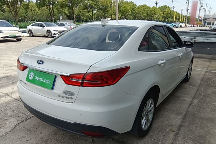 Used Ford Escort 2019 Revised Version 1.5L Manual "Quality Enjoyment" Trim (Tire Pressure Monitoring) China VI Standard Rear Right 45 Deg
