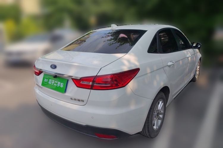 Used Ford Escort 2019 Revised Version 1.5L Manual "Quality Enjoyment" Trim (Tire Pressure Monitoring) China VI Standard Rear Right 45 Deg