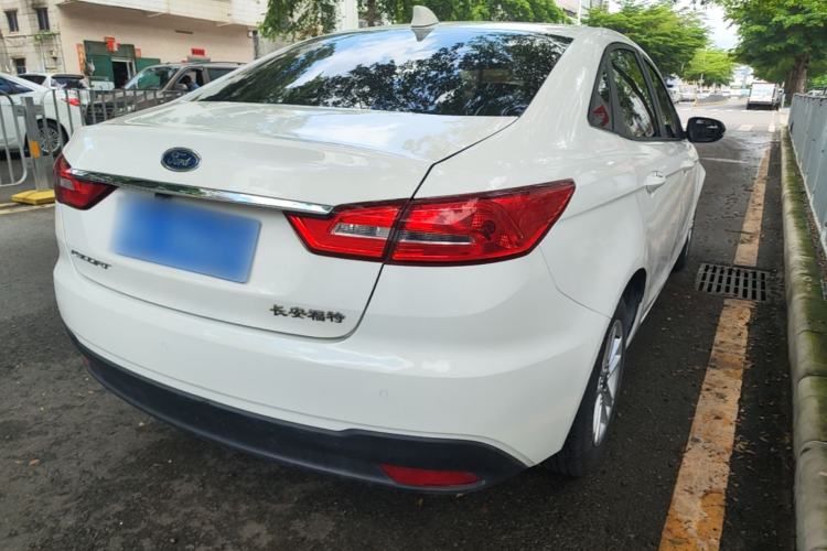 Used Ford Escort 2019 Revised 1.5L Automatic ZhiXiang Version (Tire Pressure Monitoring) China VI Standard Rear Right 45 Deg