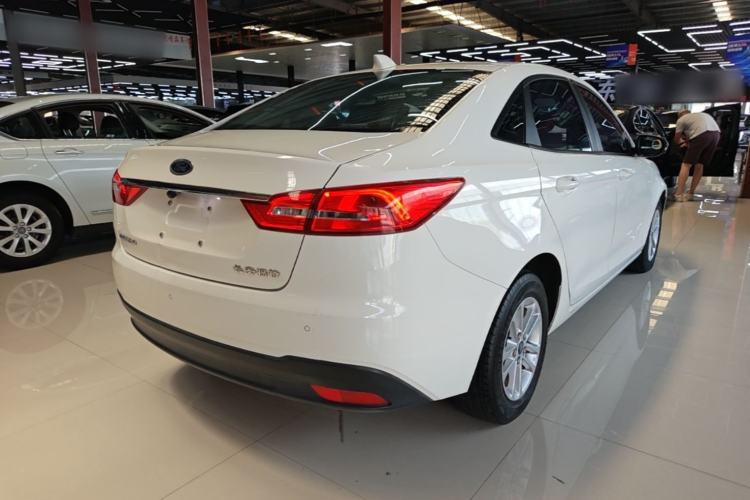 Used Ford Escort 2019 Revised Version 1.5L Manual Quality Enjoyment Type China VI Standard Rear Right 45 Deg
