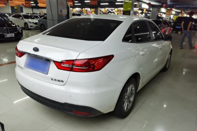 Used Ford Escort 2019 Revised 1.5L Automatic ZhiXiang Version (Tire Pressure Monitoring) China VI Standard Rear Right 45 Deg