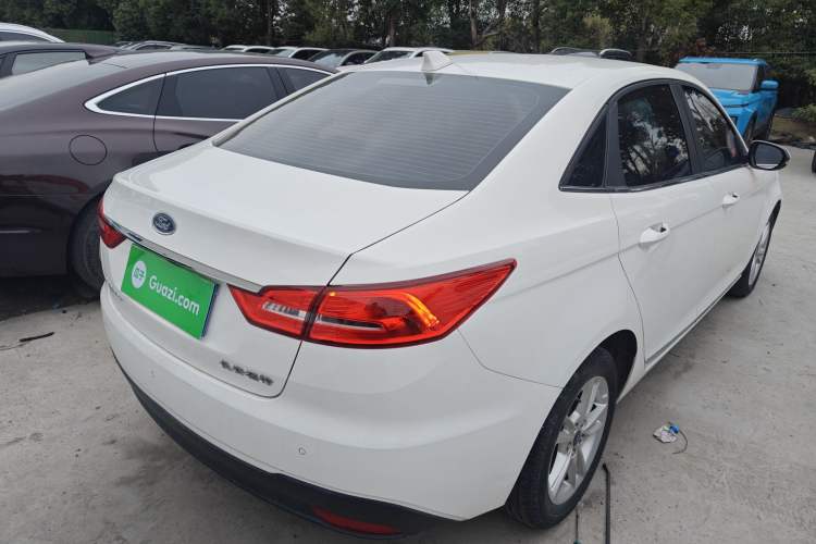 Used Ford Escort 2019 Revised Version 1.5L Automatic Enjoyment Type China VI Standard Rear Right 45 Deg