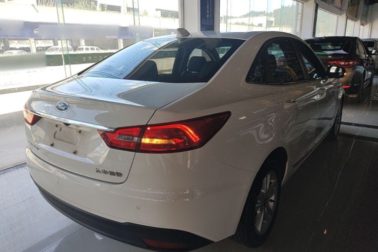 Used Ford Escort 2019 Revised Version 1.5L Automatic Enjoyment Type China VI Standard Rear Right 45 Deg