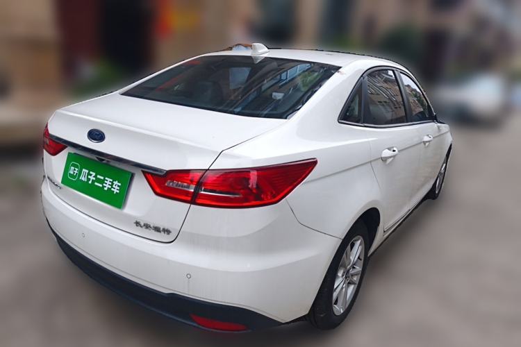 Used Ford Escort 2019 Revised 1.5L Automatic ZhiXiang Version (Tire Pressure Monitoring) China VI Standard Rear Right 45 Deg