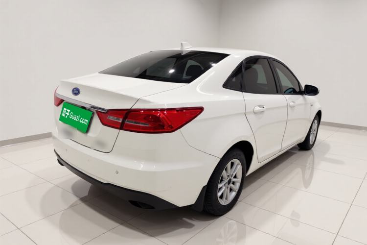 Used Ford Escort 2019 Revised 1.5L Automatic ZhiXiang Version China VI Standard Rear Right 45 Deg