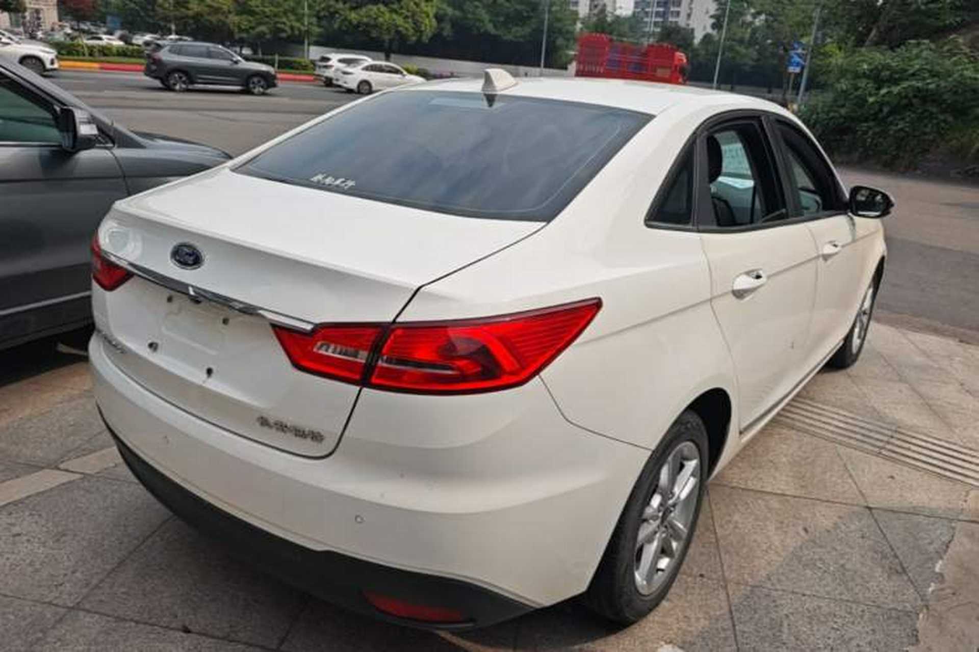 Used Ford Escort 2019 Revised Version 1.5L Automatic Enjoyment Type China VI Standard Rear Right 45 Deg