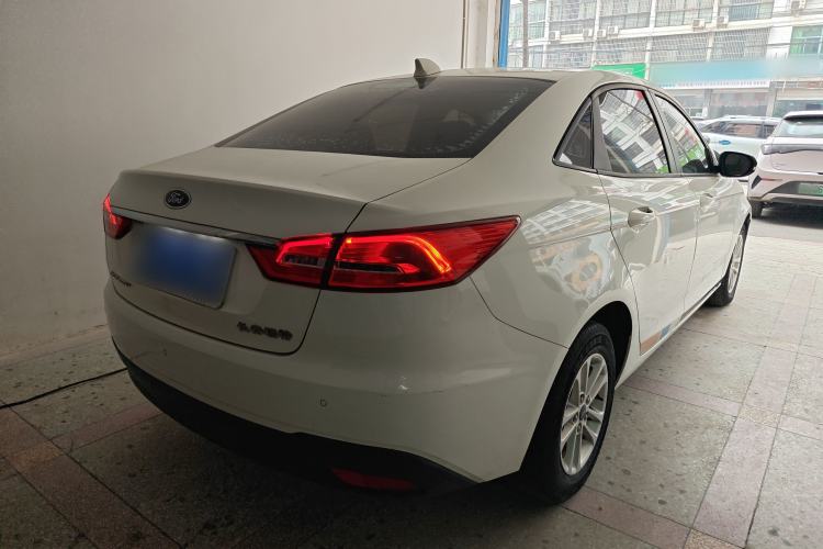 Used Ford Escort 2019 Revised 1.5L Automatic ZhiXiang Version (Tire Pressure Monitoring) China VI Standard Rear Right 45 Deg