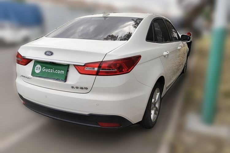 Used Ford Escort 2019 Revised Version 1.5L Automatic Enjoyment Type China VI Standard Rear Right 45 Deg