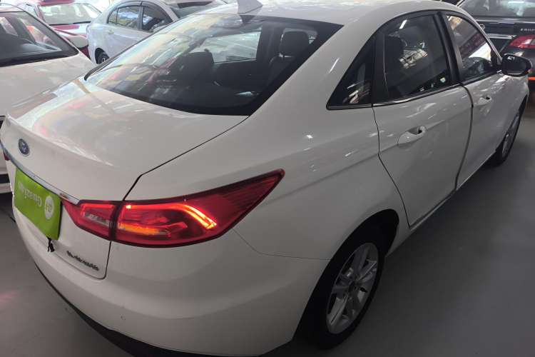 Used Ford Escort 2019 Revised Version 1.5L Automatic Enjoyment Type China VI Standard Rear Right 45 Deg