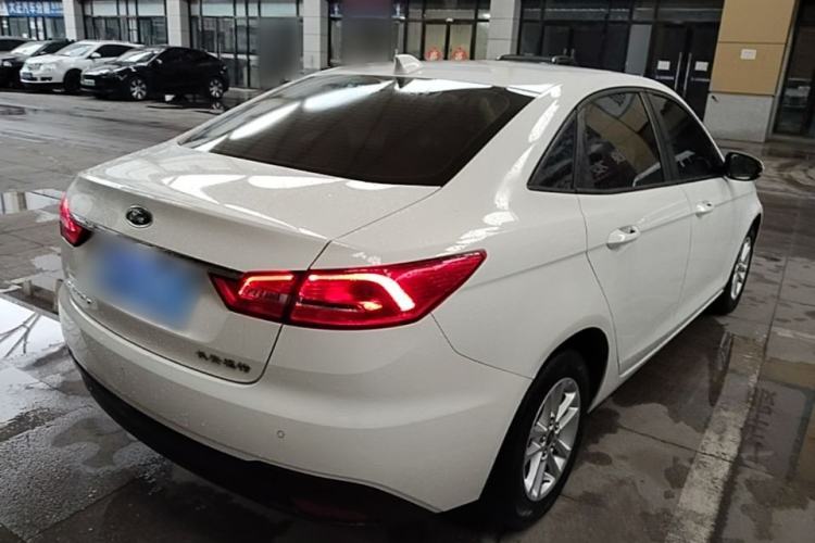 Used Ford Escort 2019 Revised 1.5L Automatic ZhiXiang Version (Tire Pressure Monitoring) China VI Standard Rear Right 45 Deg