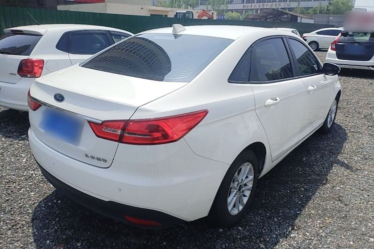 Used Ford Escort 2019 Revised 1.5L Automatic ZhiXiang Version (Tire Pressure Monitoring) China VI Standard Rear Right 45 Deg