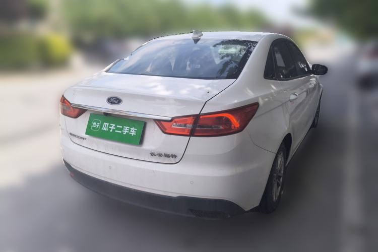 Used Ford Escort 2019 Revised 1.5L Automatic ZhiXiang Version (Tire Pressure Monitoring) China VI Standard Rear Right 45 Deg