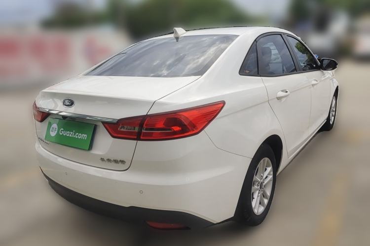 Used Ford Escort 2019 Revised 1.5L Automatic ZhiXiang Version (Tire Pressure Monitoring) China VI Standard Rear Right 45 Deg