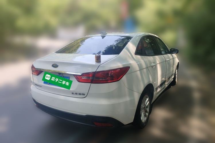 Used Ford Escort 2019 Revised 1.5L Automatic ZhiXiang Version (Tire Pressure Monitoring) China VI Standard Rear Right 45 Deg