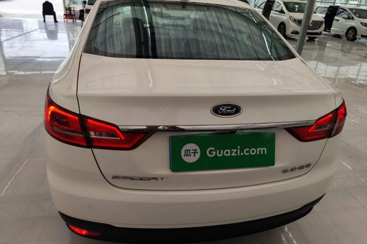 Used Ford Escort 2019 Revised Version 1.5L Automatic Enjoyment Type China VI Standard Rear