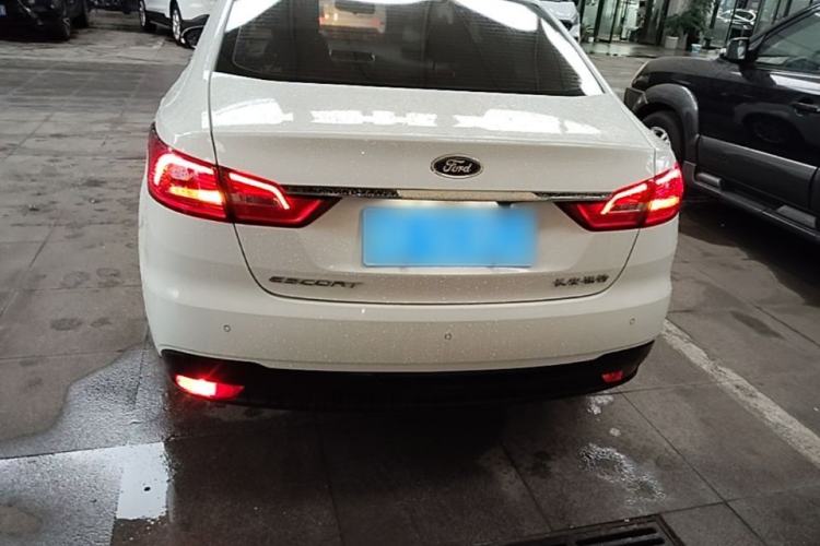 Used Ford Escort 2019 Revised 1.5L Automatic ZhiXiang Version (Tire Pressure Monitoring) China VI Standard Rear