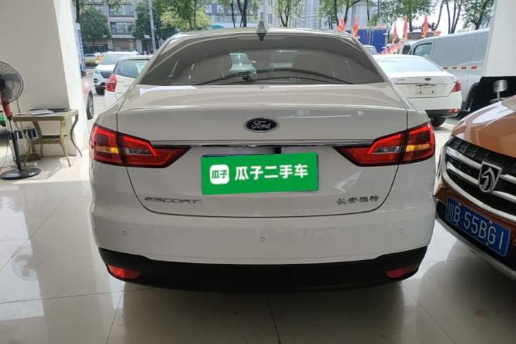 Used Ford Escort 2019 Revised 1.5L Automatic ZhiXiang Version (Tire Pressure Monitoring) China VI Standard Rear