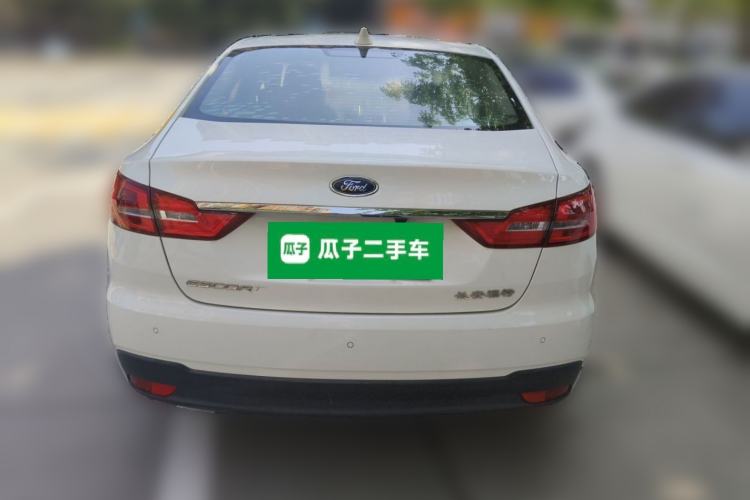 Used Ford Escort 2019 Revised 1.5L Automatic ZhiXiang Version (Tire Pressure Monitoring) China VI Standard Rear