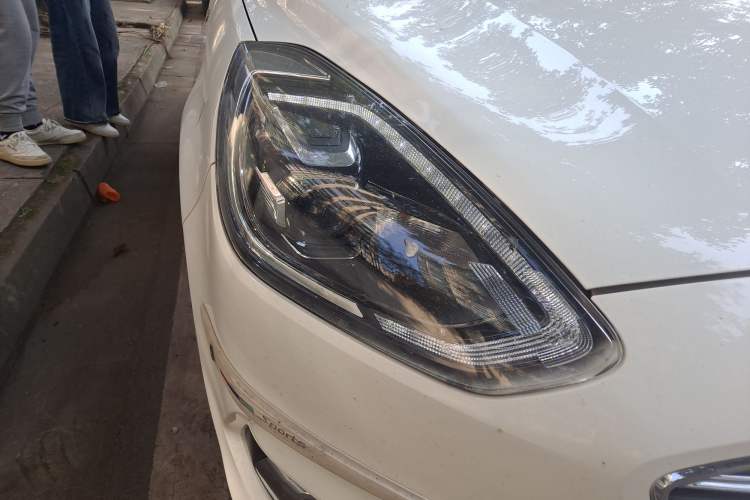 Used Ford Escort 2019 Revised Version 1.5L Automatic Enjoyment Type China VI Standard Right Front Headlight