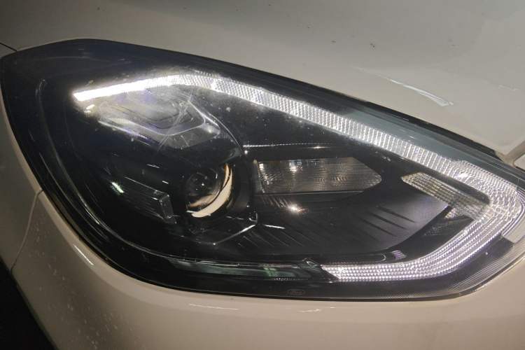 Used Ford Escort 2019 Revised Version 1.5L Automatic Enjoyment Type China VI Standard Right Front Headlight