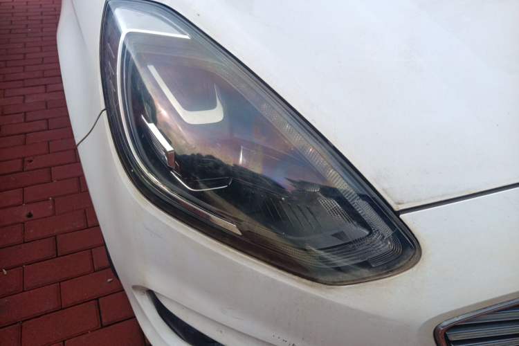 Used Ford Escort 2019 Revised Version 1.5L Automatic Enjoyment Type China VI Standard Right Front Headlight