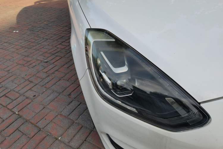 Used Ford Escort 2019 Revised Version 1.5L Automatic Enjoyment Type China VI Standard Right Front Headlight