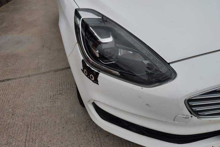 Used Ford Escort 2019 Revised Version 1.5L Automatic Enjoyment Type China VI Standard Right Front Headlight