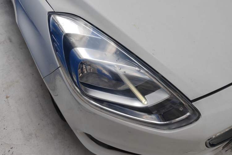 Used Ford Escort 2019 1.5L Automatic Enjoyment Model Right Front Headlight
