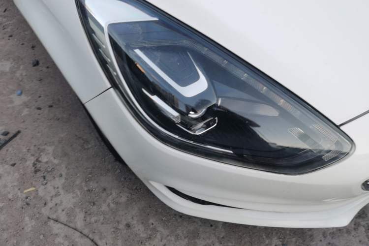 Used Ford Escort 2019 Revised Version 1.5L Automatic Enjoyment Type China VI Standard Right Front Headlight