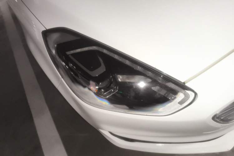 Used Ford Escort 2019 Revised Version 1.5L Automatic Enjoyment Type China VI Standard Right Front Headlight