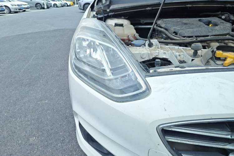 Used Ford Escort 2019 1.5L Automatic Enjoyment Model Right Front Headlight