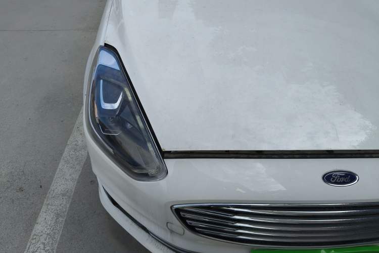 Used Ford Escort 2019 EcoBoost 125 Automatic Luxury Edition Right Front Headlight