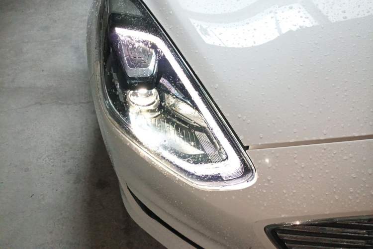 Used Ford Escort 2019 Revised Version 1.5L Automatic Enjoyment Type China VI Standard Right Front Headlight