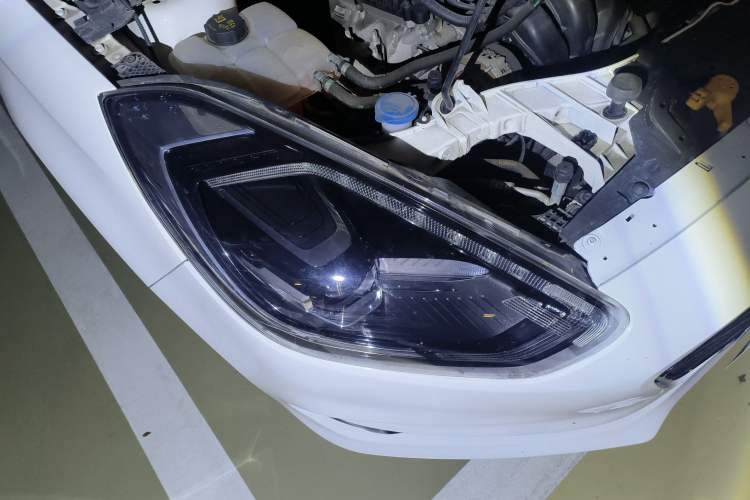 Used Ford Escort 2019 Revised Version 1.5L Automatic Enjoyment Type China VI Standard Right Front Headlight