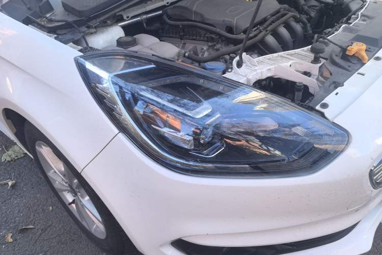 Used Ford Escort 2019 Revised Version 1.5L Automatic Enjoyment Type China VI Standard Right Front Headlight