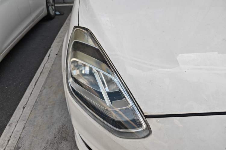 Used Ford Escort 2019 1.5L Automatic Enjoyment Model Right Front Headlight