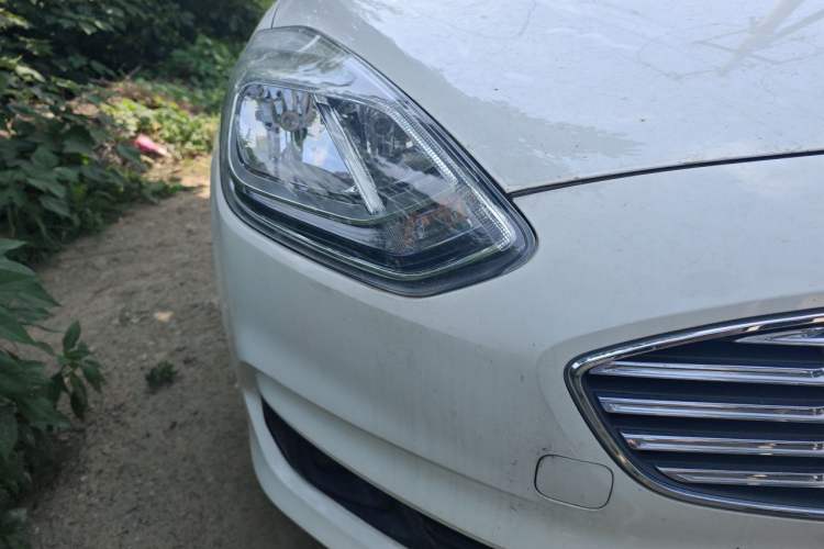 Used Ford Escort 2019 1.5L Automatic Enjoyment Model Right Front Headlight