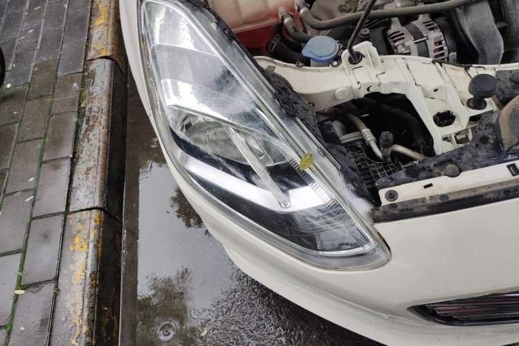 Used Ford Escort 2019 1.5L Automatic Enjoyment Model Right Front Headlight