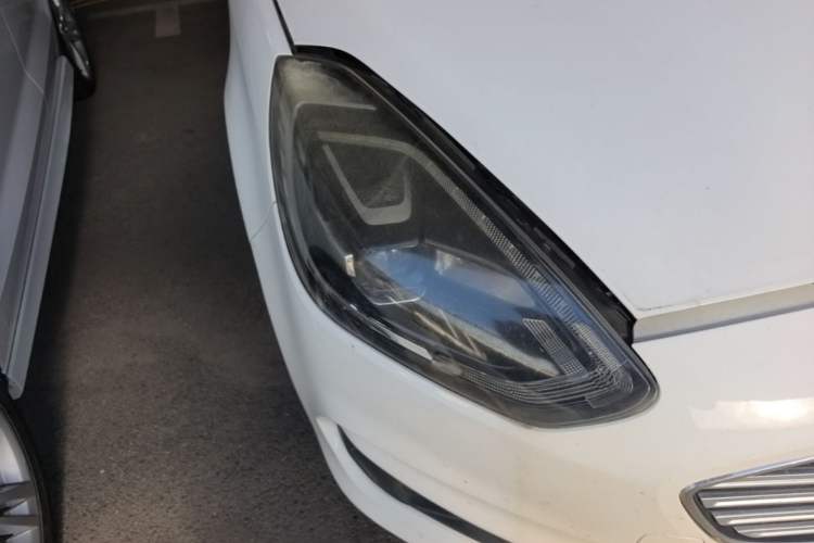 Used Ford Escort 2019 Revised Version 1.5L Automatic Enjoyment Type China VI Standard Right Front Headlight