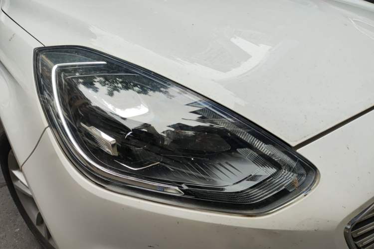 Used Ford Escort 2019 Revised Version 1.5L Automatic Enjoyment Type China VI Standard Right Front Headlight