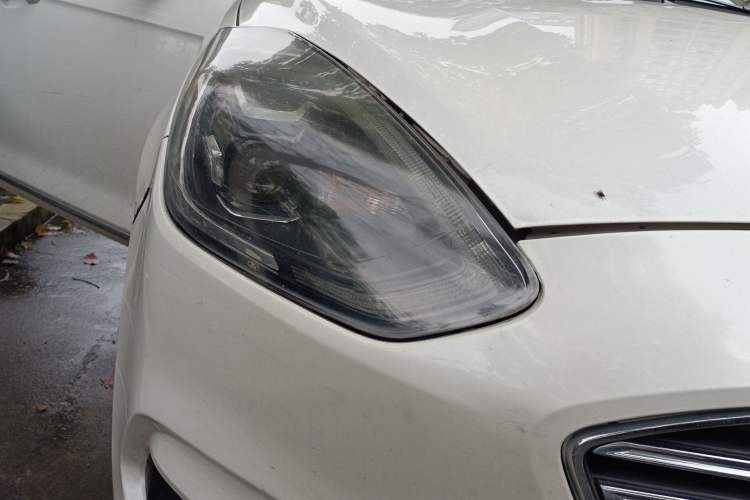 Used Ford Escort 2019 Revised Version 1.5L Automatic Enjoyment Type China VI Standard Right Front Headlight