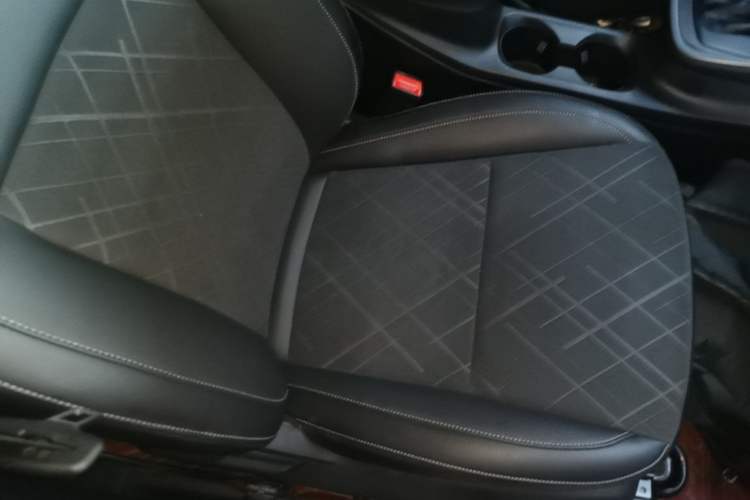 Used Ford Escort 2019 Revised Version 1.5L Automatic Enjoyment Type China VI Standard Right Front Seat