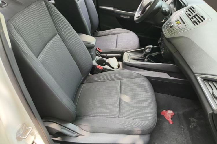 Used Ford Escort 2019 Revised 1.5L Automatic ZhiXiang Version (Tire Pressure Monitoring) China VI Standard Right Front Seat