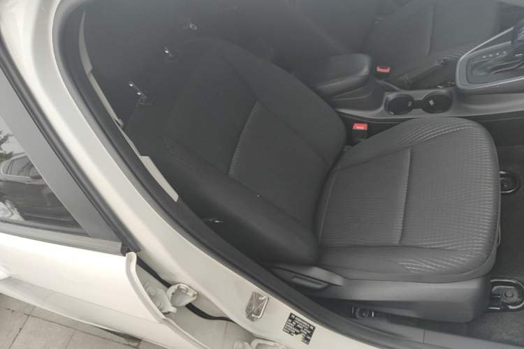 Used Ford Escort 2019 Revised 1.5L Automatic ZhiXiang Version (Tire Pressure Monitoring) China VI Standard Right Front Seat
