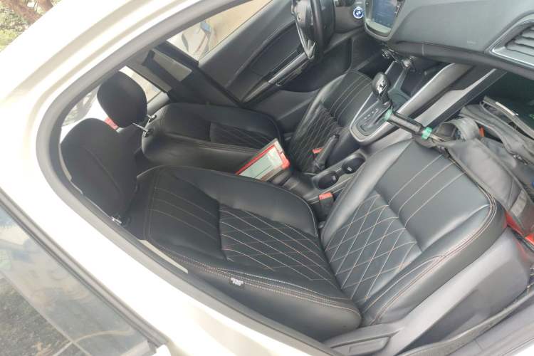 Used Ford Escort 2019 Revised 1.5L Automatic ZhiXiang Version (Tire Pressure Monitoring) China VI Standard Right Front Seat