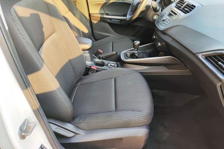 Used Ford Escort 2019 Revised Version 1.5L Manual Quality Enjoyment Type China VI Standard Right Front Seat