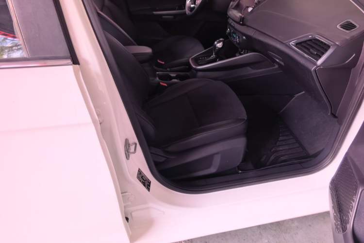 Used Ford Escort 2019 Revised Version 1.5L Automatic Enjoyment Type China VI Standard Right Front Seat