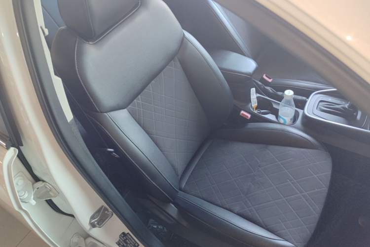 Used Ford Escort 2019 Revised Version 1.5L Automatic Enjoyment Type China VI Standard Right Front Seat